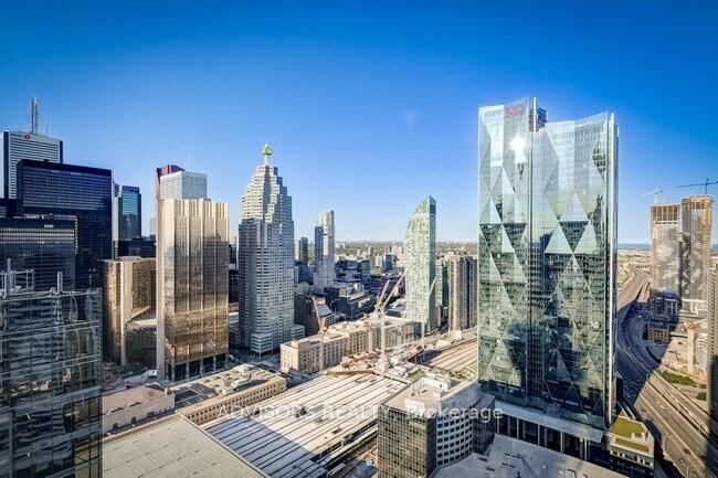 65 Bremner Blvd photo 4