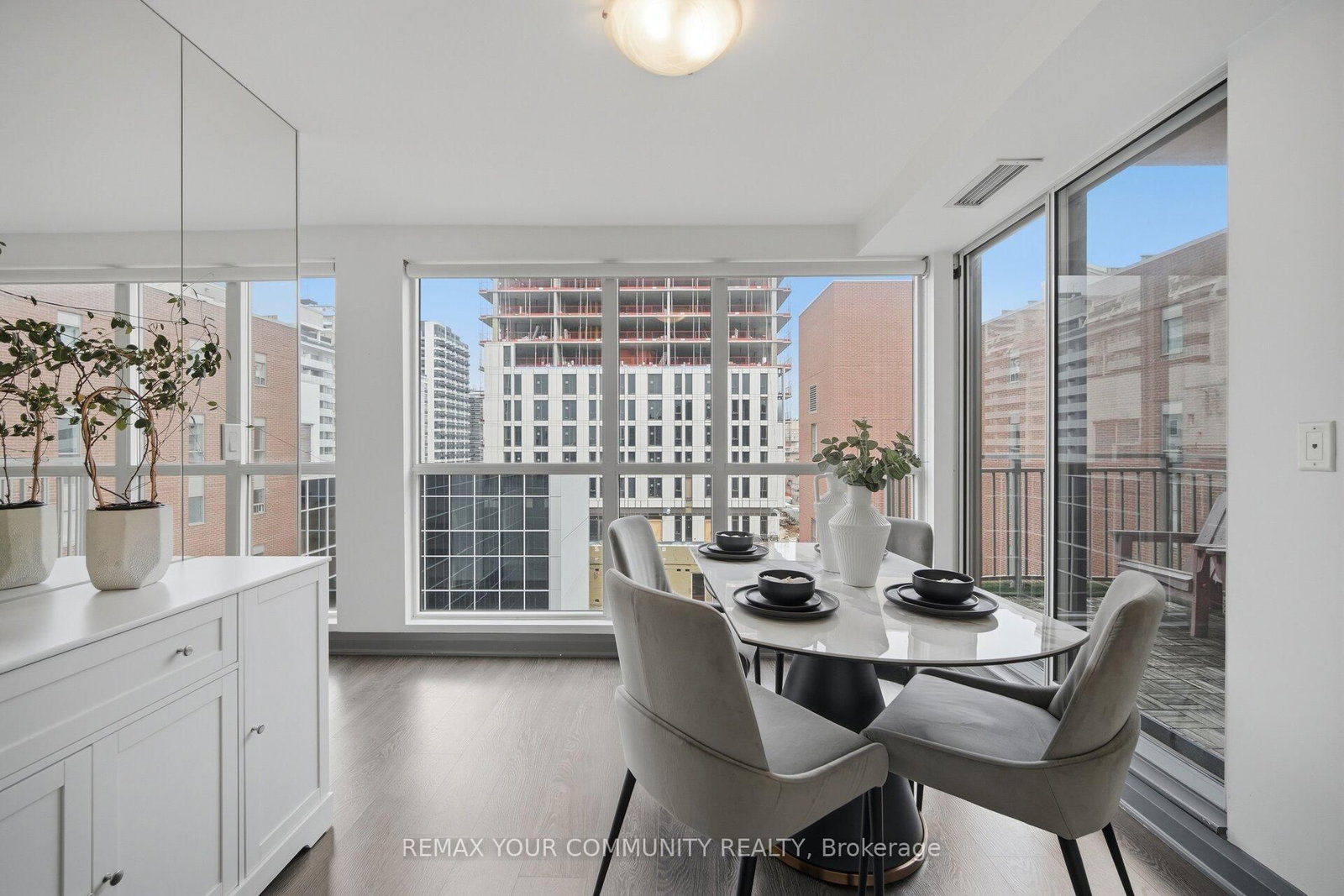 18 Merton Street, Unit PH1114 - Photo 9