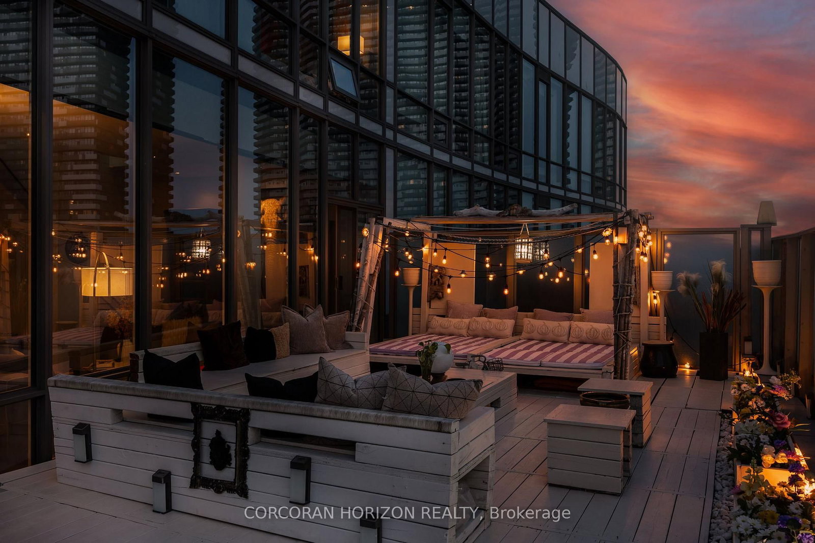 1 Market Street, Unit PH01 - Photo 18