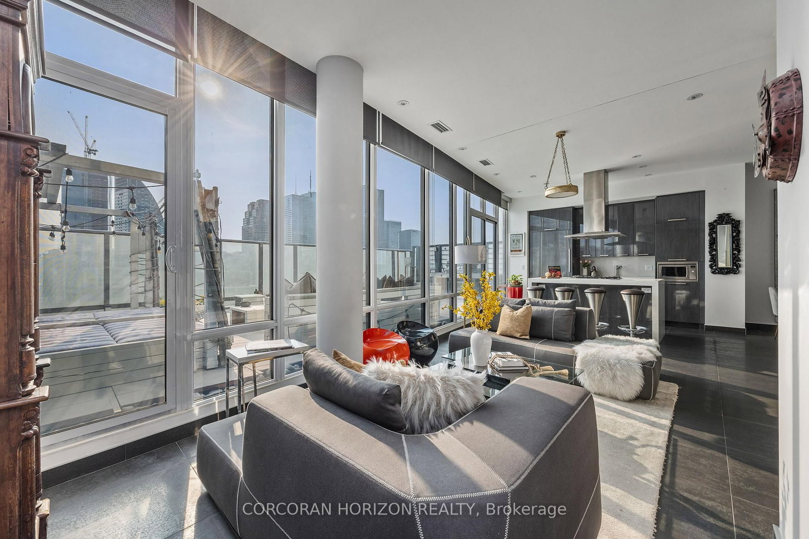 1 Market Street, Unit PH01 - Photo 2