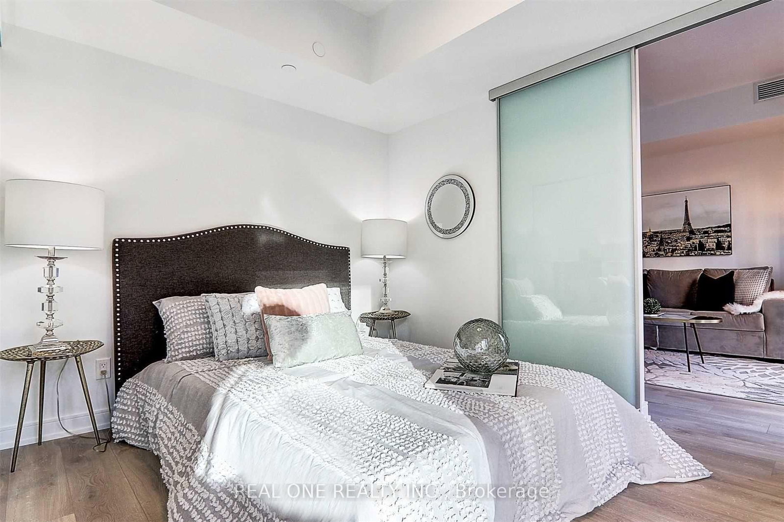 3 Gloucester Street, Unit 514 - Photo 12