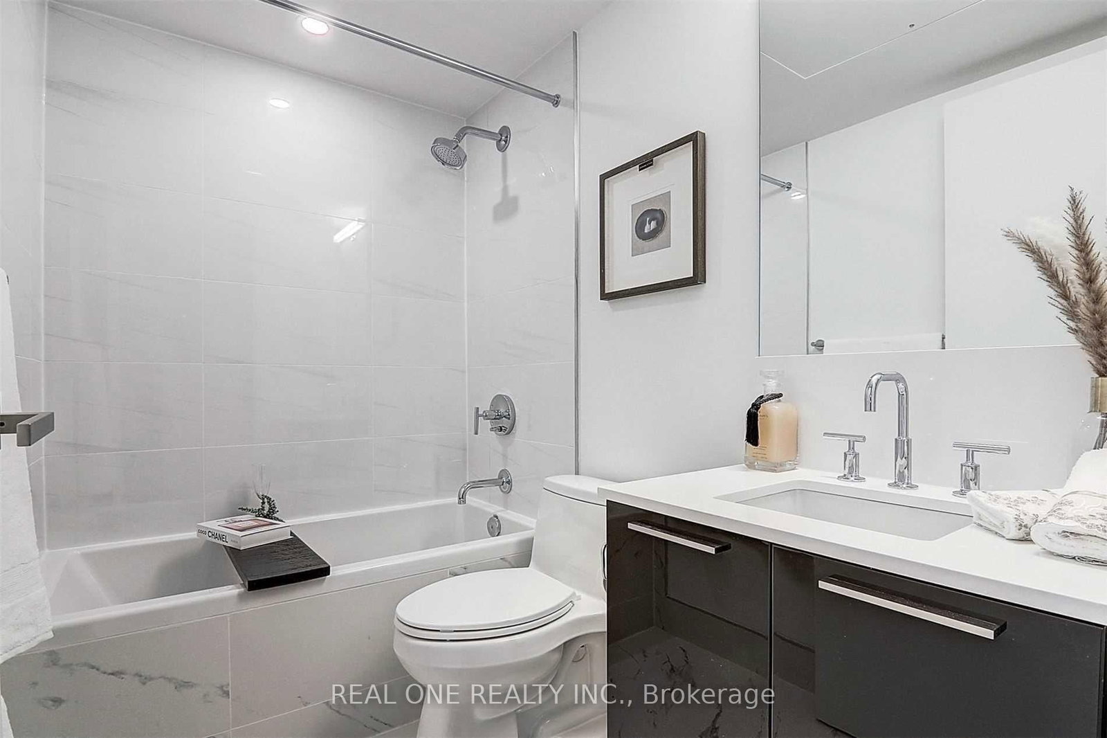 3 Gloucester Street, Unit 514 - Photo 13