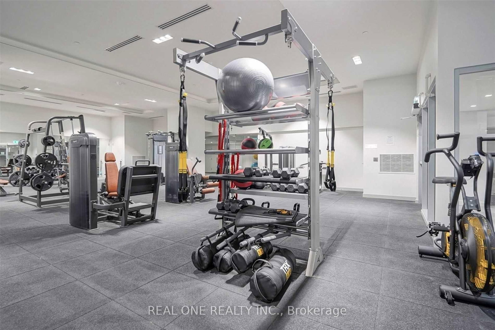 3 Gloucester Street, Unit 514 - Photo 15