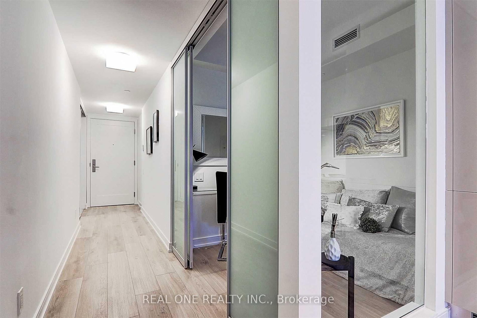3 Gloucester Street, Unit 514 - Photo 6