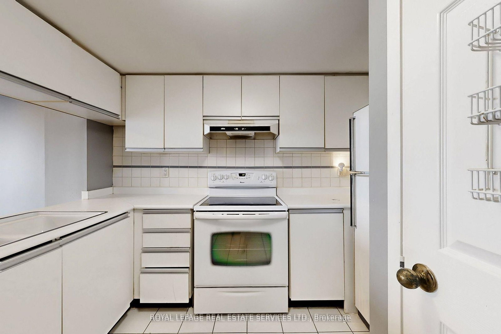 298 Jarvis Street, Unit 1705 - Photo 10