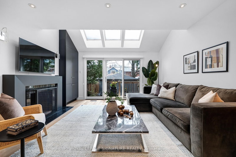 189 Bedford Park Ave, Toronto, M5M 1J4 | Image 3