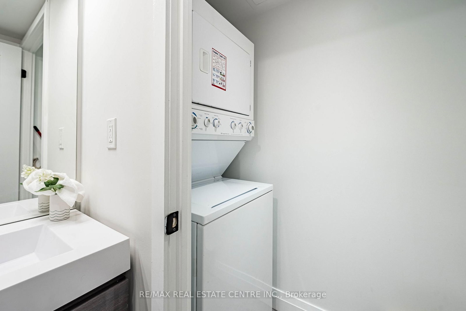 33 Lombard Street, Unit 216 - Photo 15