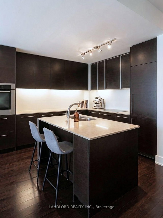 207 - 170 Avenue Road