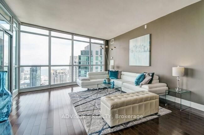LPH 3702 - 219 Fort York Boulevard
