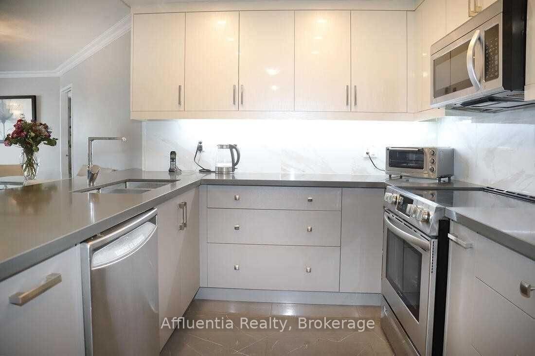 5 Concorde Place, Unit 3508 - Photo 17