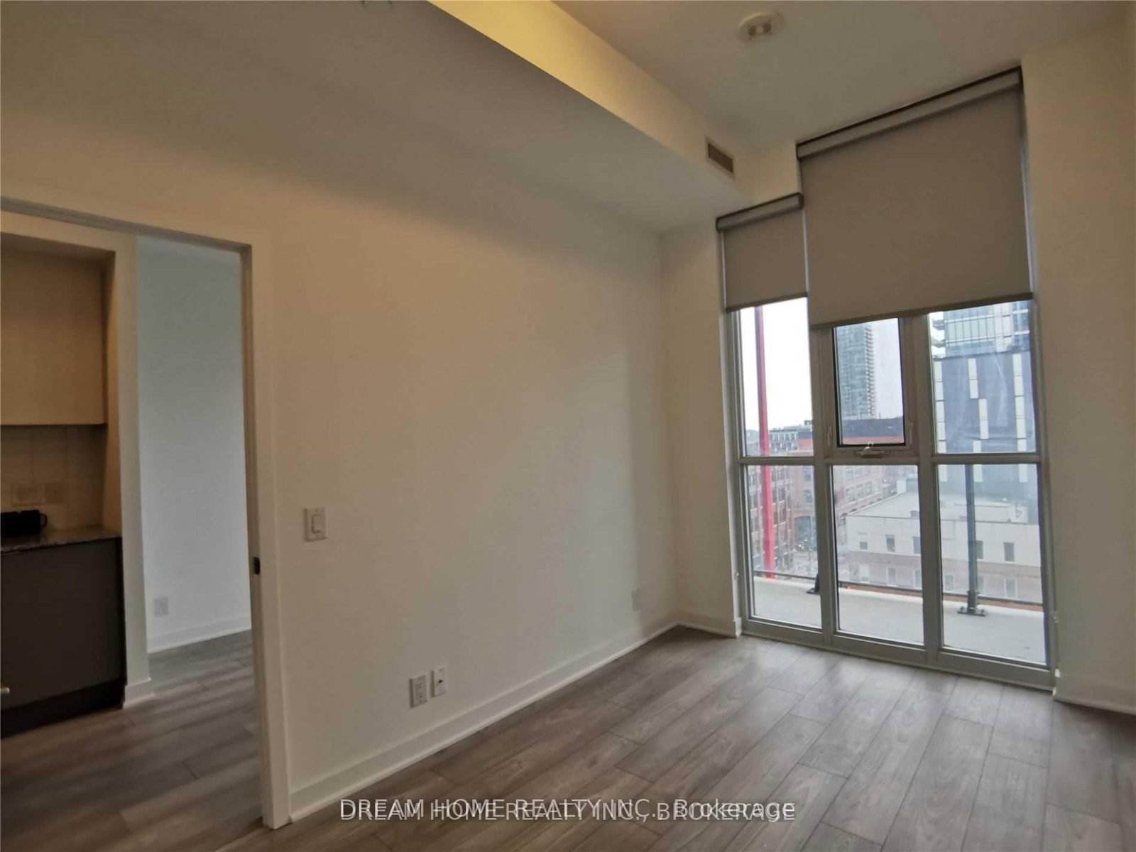 120 Parliament Street, Unit 808 - Photo 4