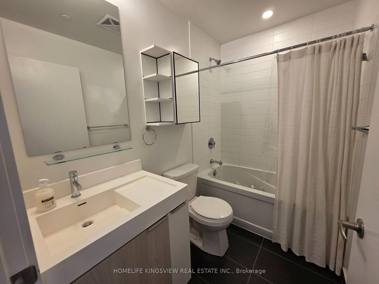 20 Tubman Avenue, Unit 605 - Photo 19