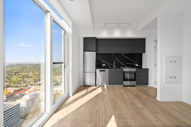 3809 - 101 Roehampton Avenue