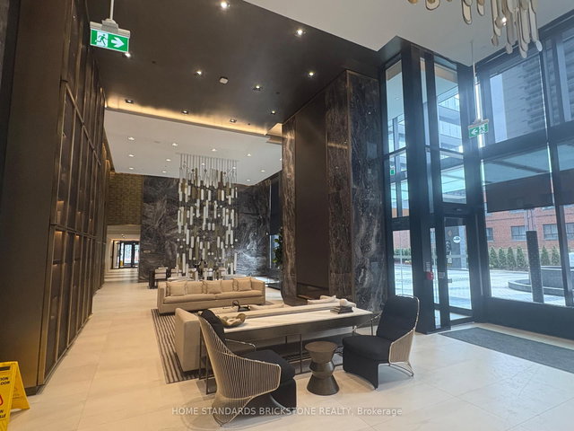 2106 - 117 Broadway Avenue