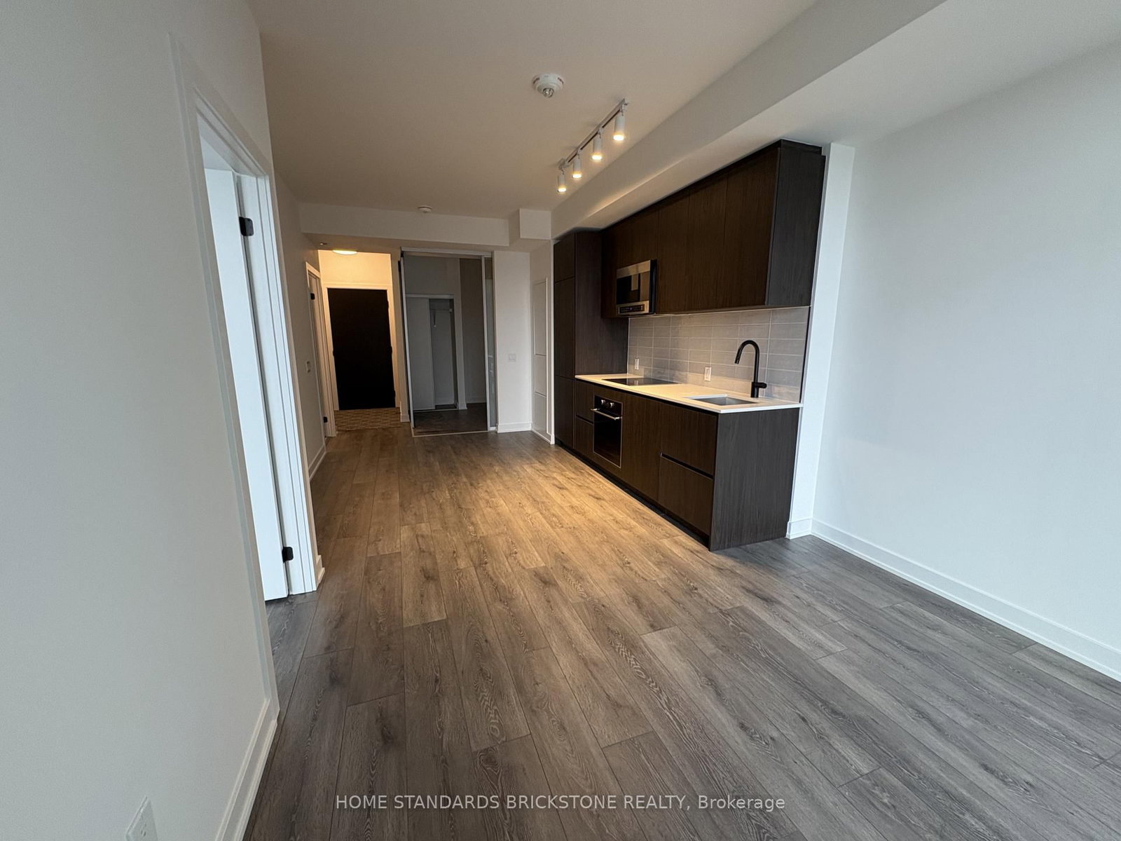 117 Broadway Avenue, Unit 2106 - Photo 4