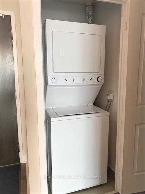 26 Norton Avenue, Unit 805 - Photo 14