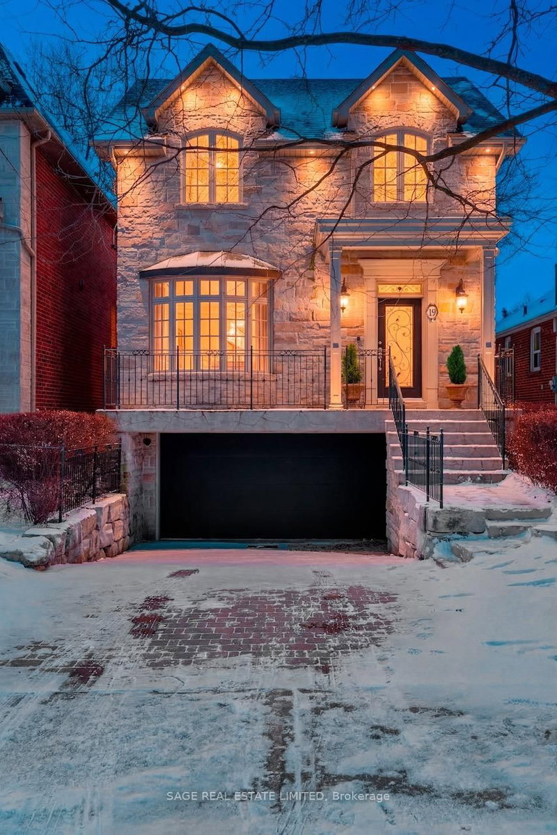 19 Carmichael Ave, Toronto, M5M 2W5 | Image 2