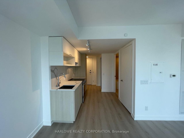 3111 - 100 Queen Street E