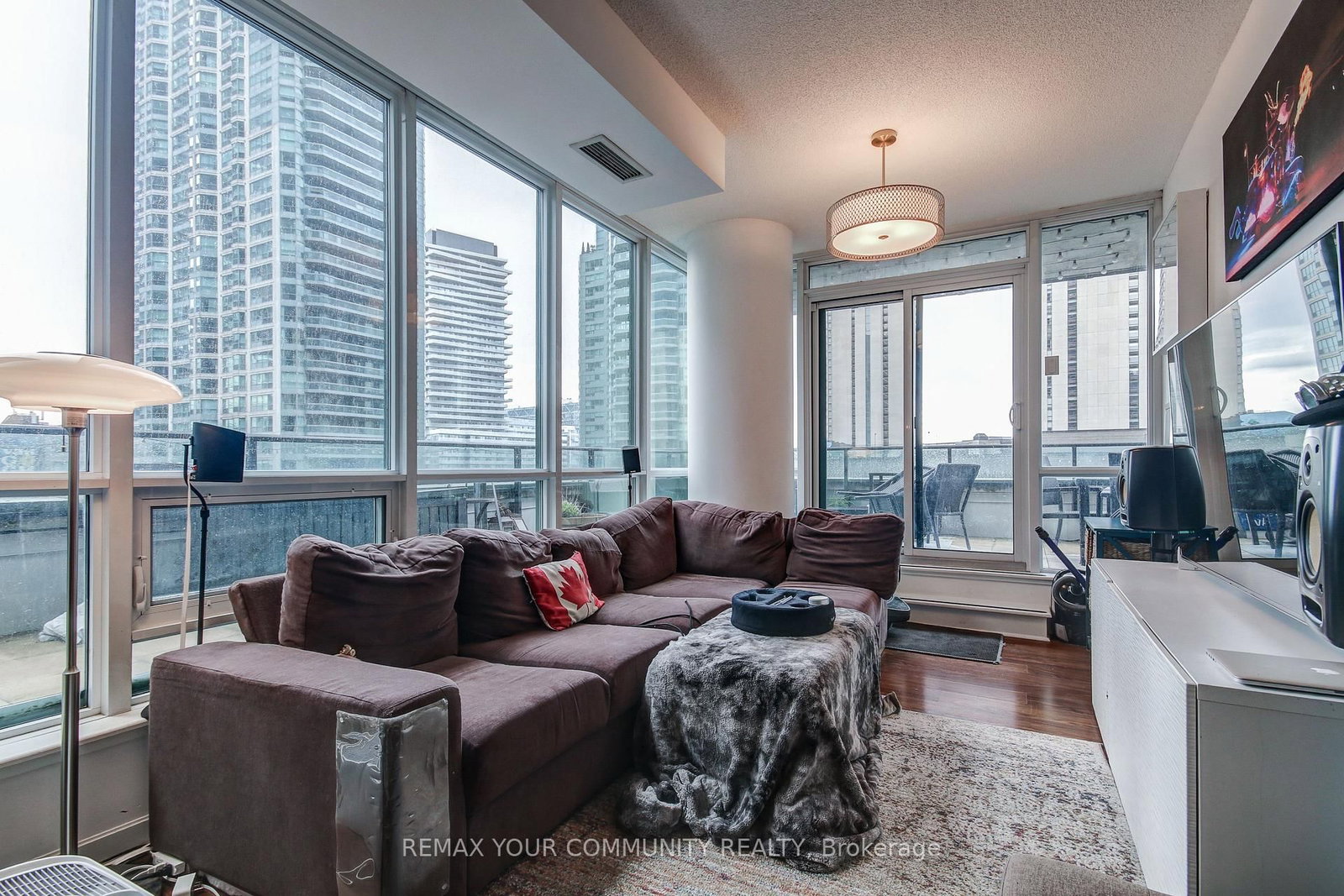 33 Bay Street, Unit 508 - Photo 32