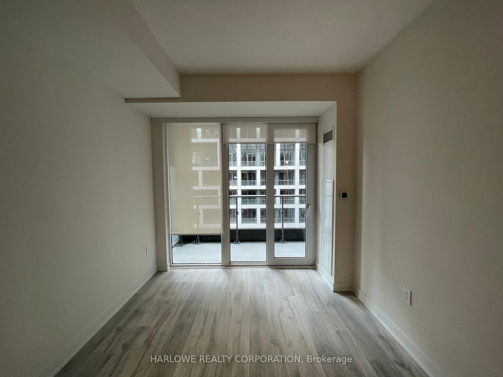 60 Princess Street, Unit 930 SE - Photo 3