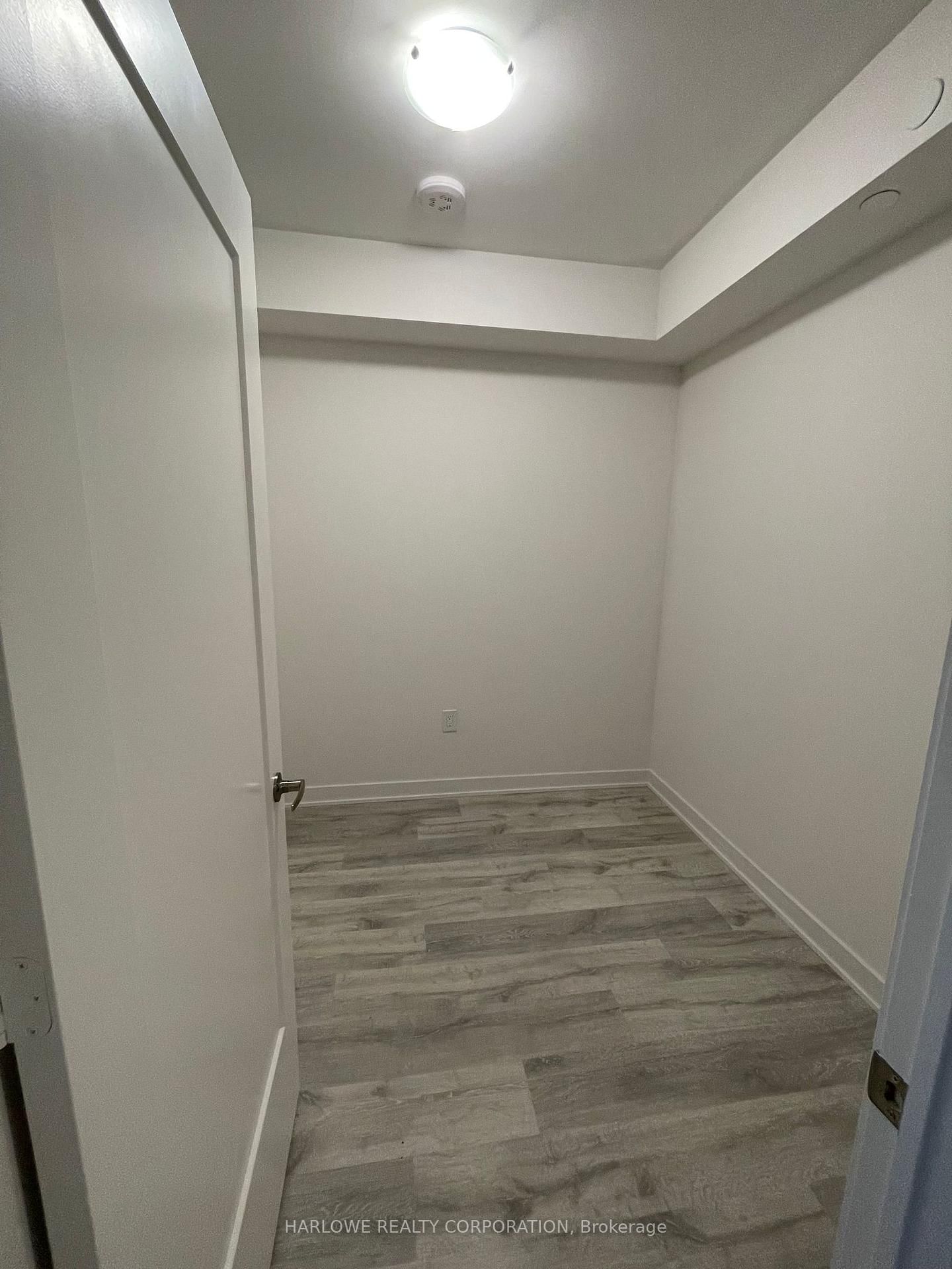 60 Princess Street, Unit 930 SE - Photo 5