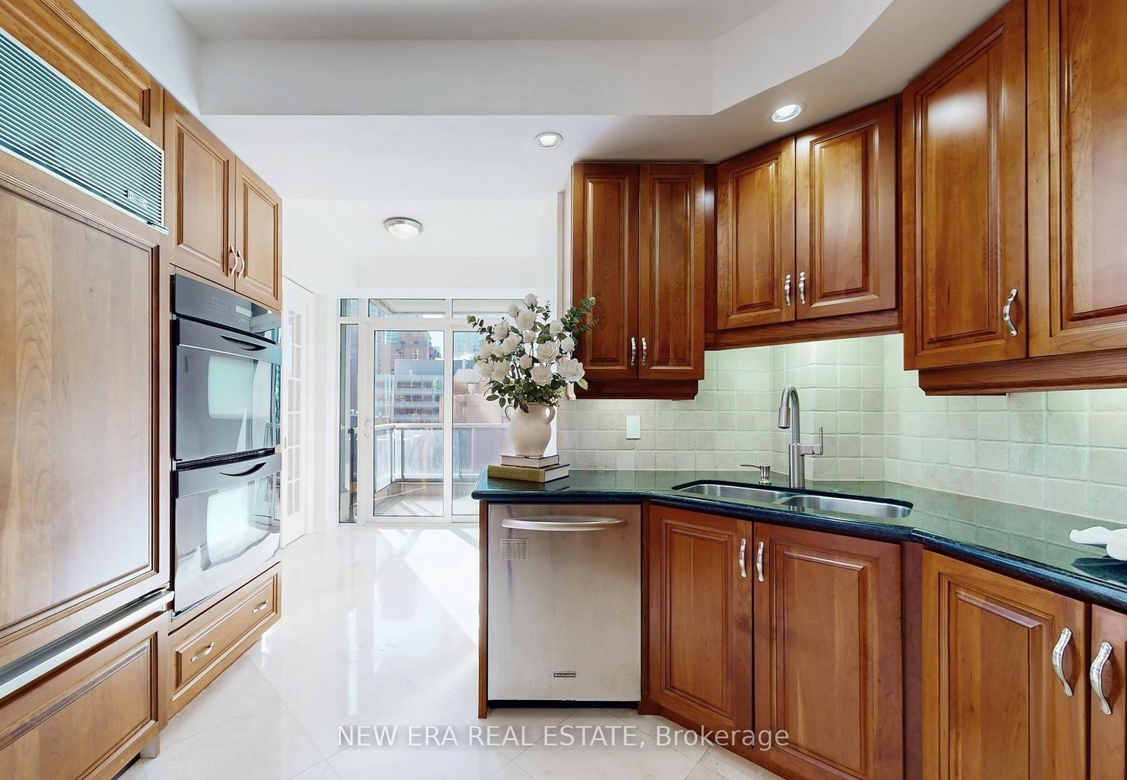 10 Bellair Street, Unit 602 - Photo 13