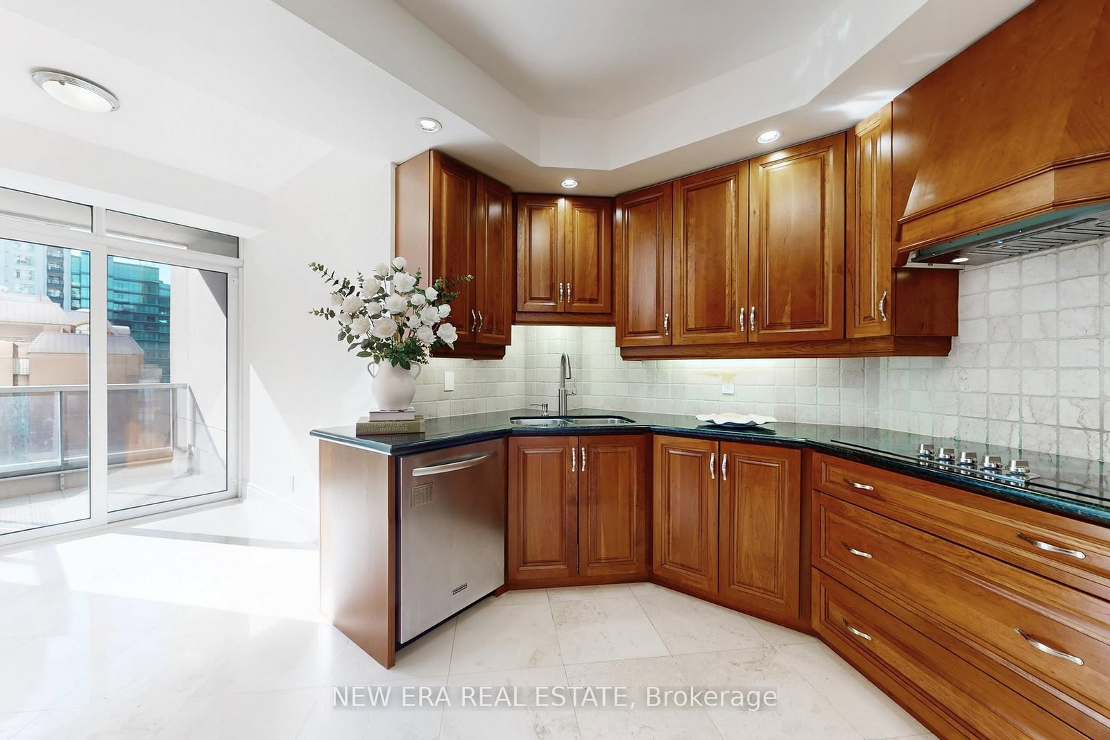 10 Bellair Street, Unit 602 - Photo 14