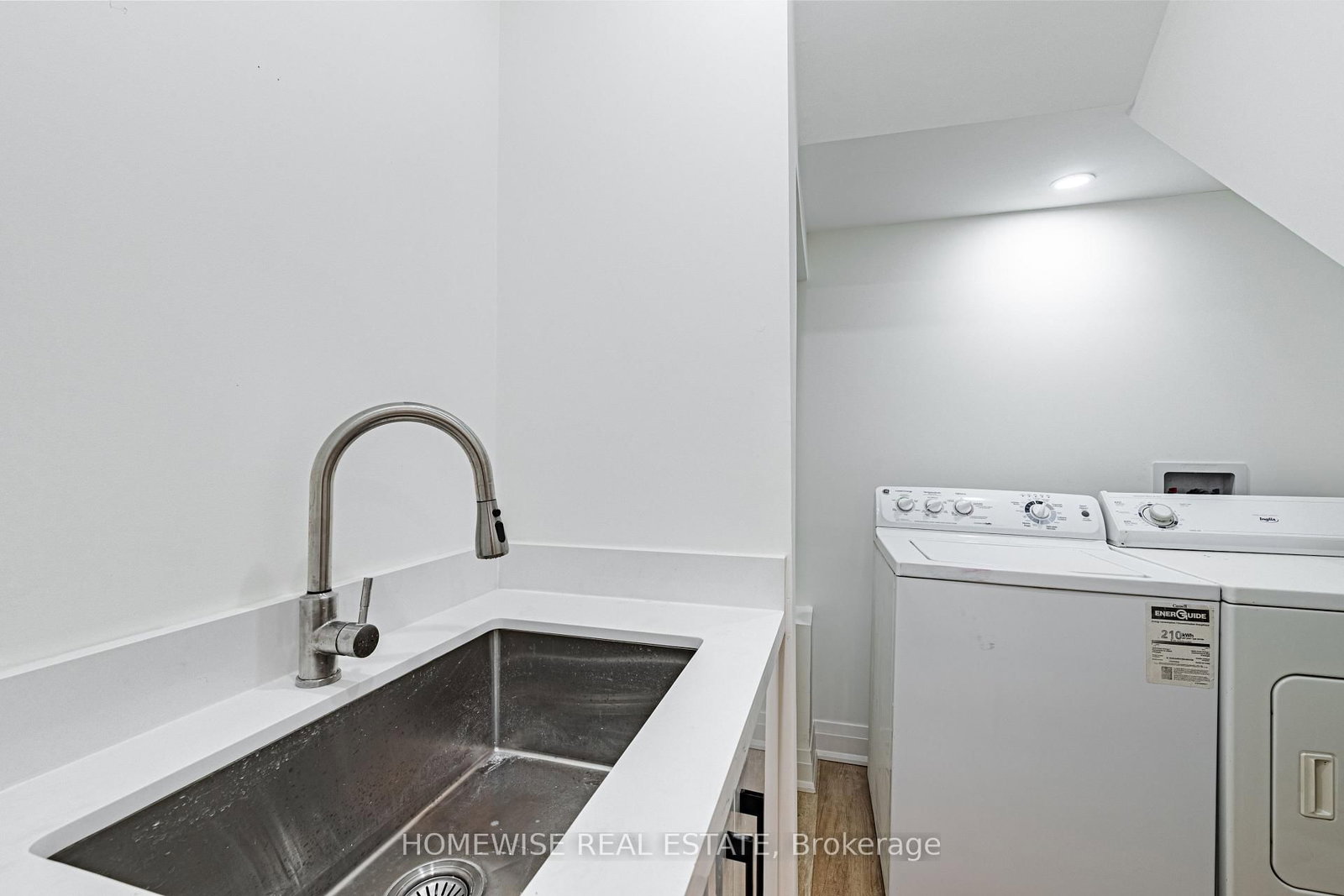 11 Craig Crescent, Unit Lower - Photo 18