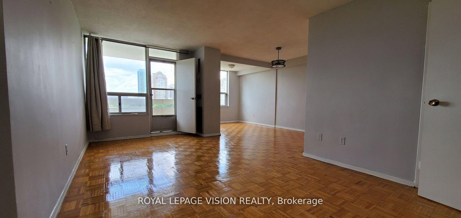 20 Edgecliff Golfway, Unit 1202 - Photo 2