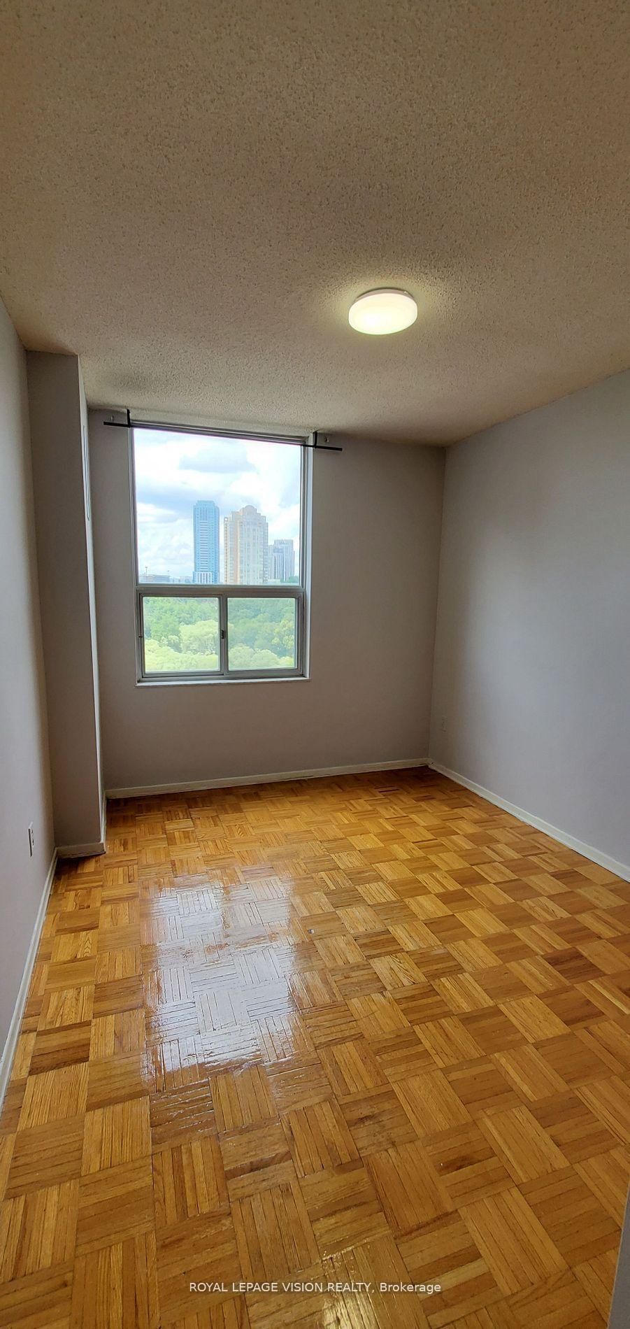 20 Edgecliff Golfway, Unit 1202 - Photo 9