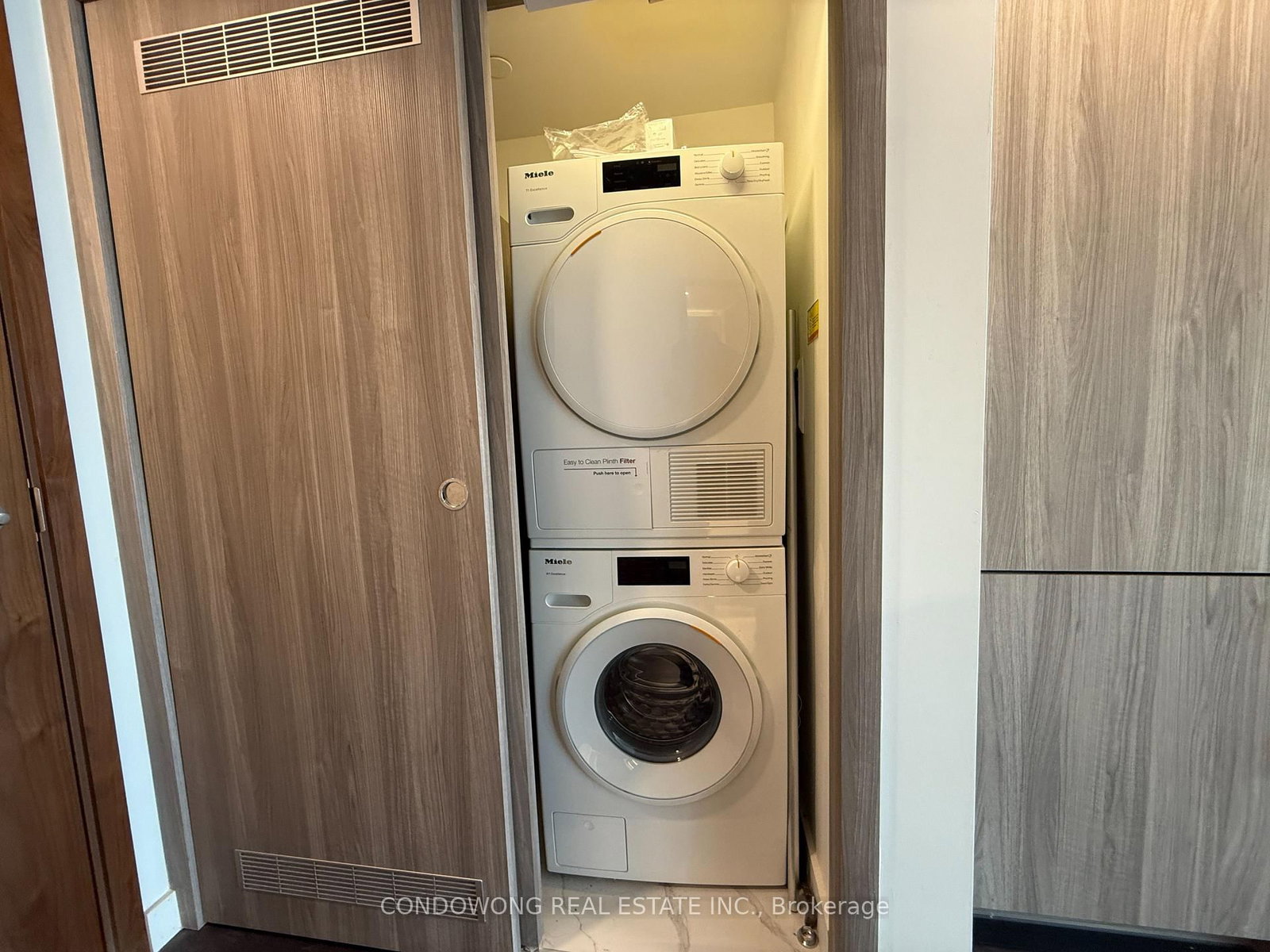 38 Widmer Street, Unit 4305 - Photo 10