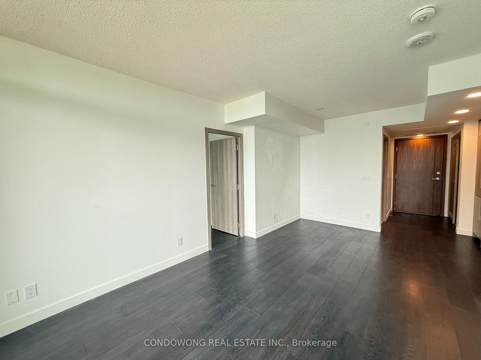 38 Widmer Street, Unit 4305 - Photo 2
