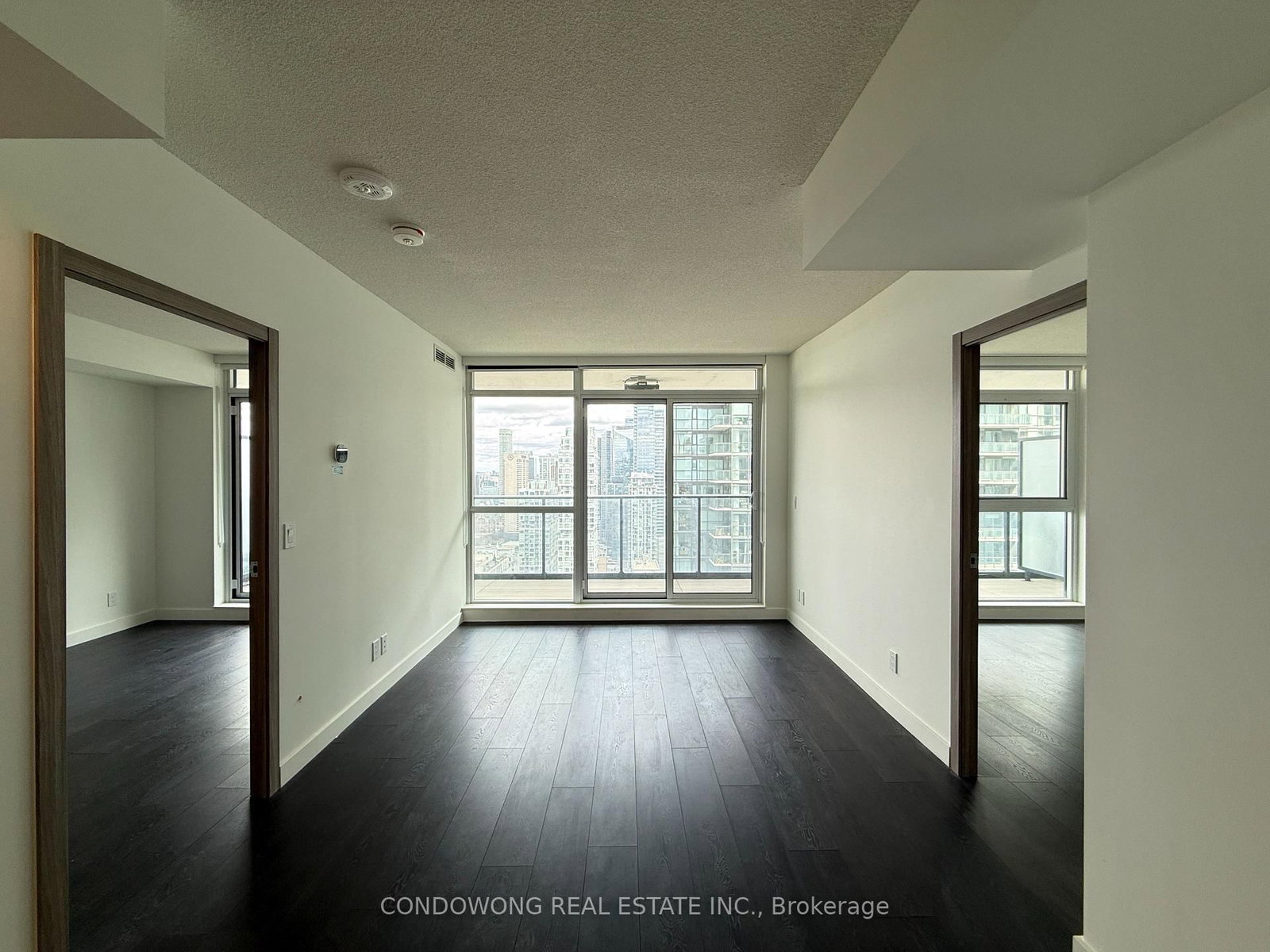 38 Widmer Street, Unit 4305 - Photo 3