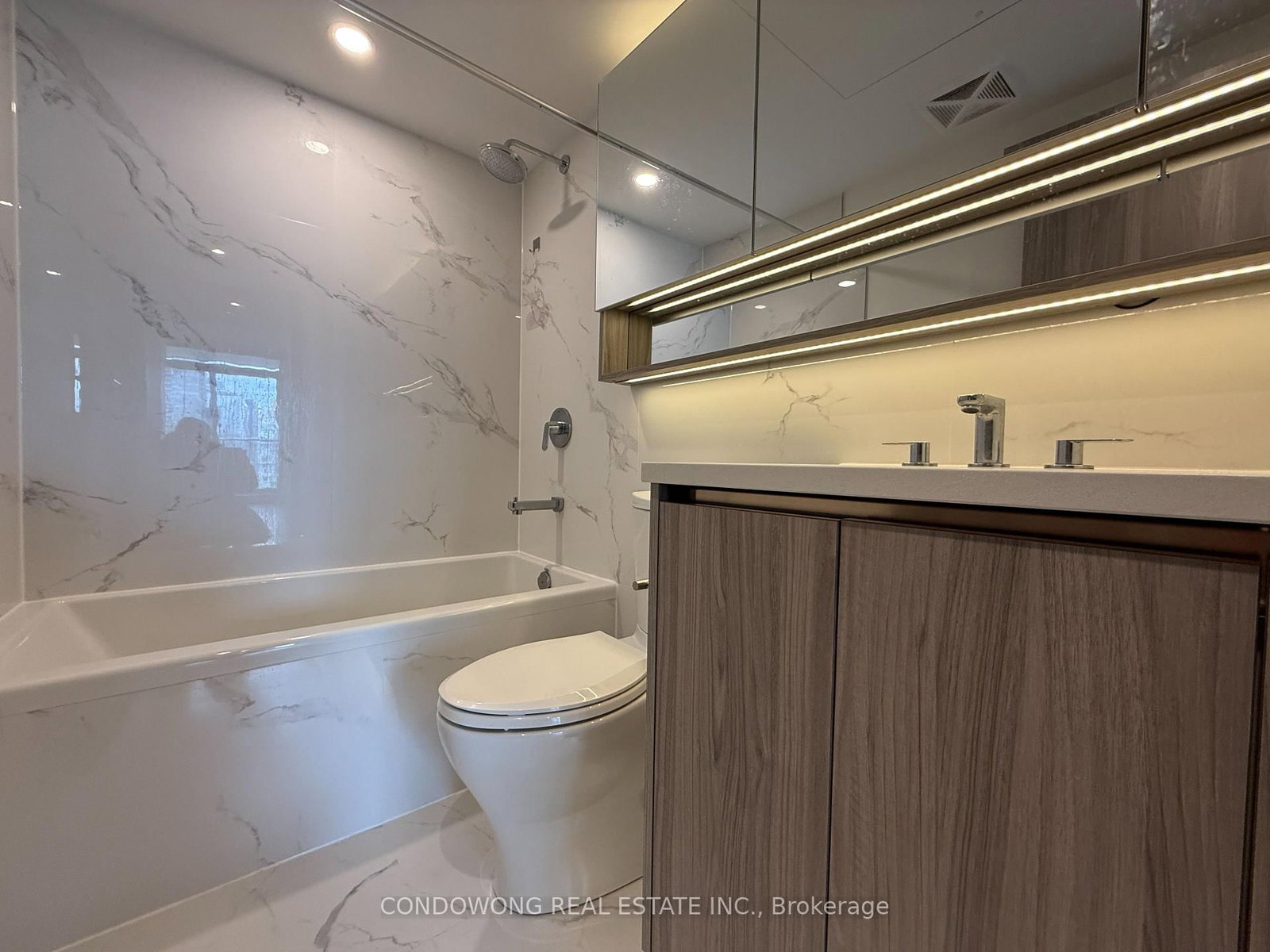 38 Widmer Street, Unit 4305 - Photo 6