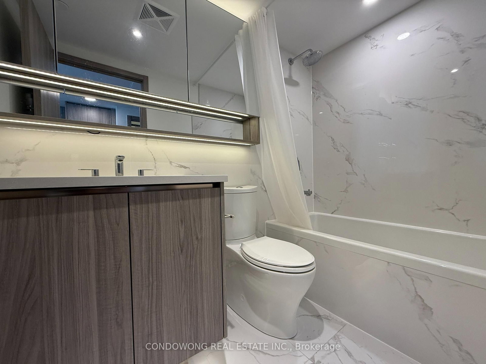 38 Widmer Street, Unit 4305 - Photo 9