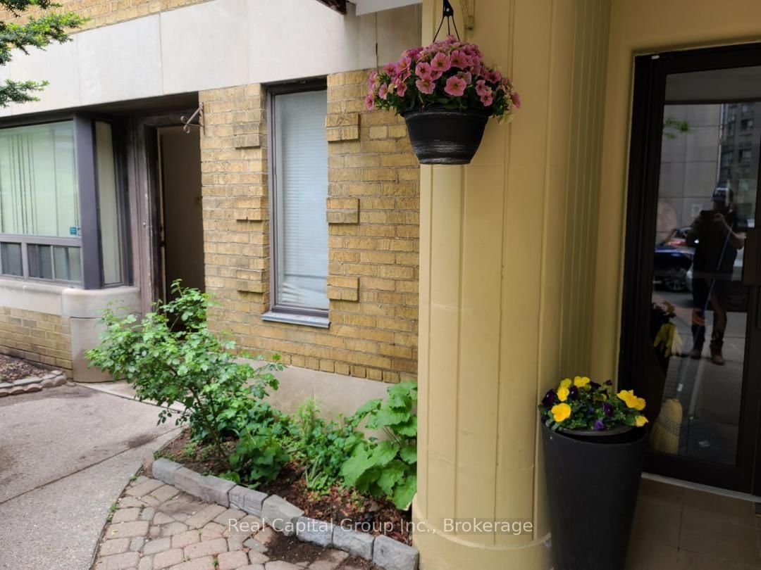 26 St Joseph Street, Unit 504 - Photo 8