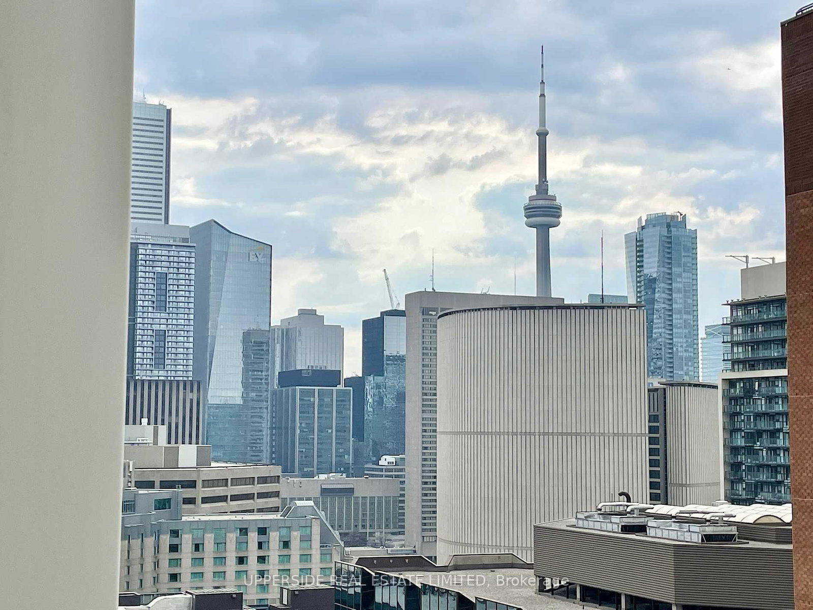 20 Edward Street W, Unit 1014