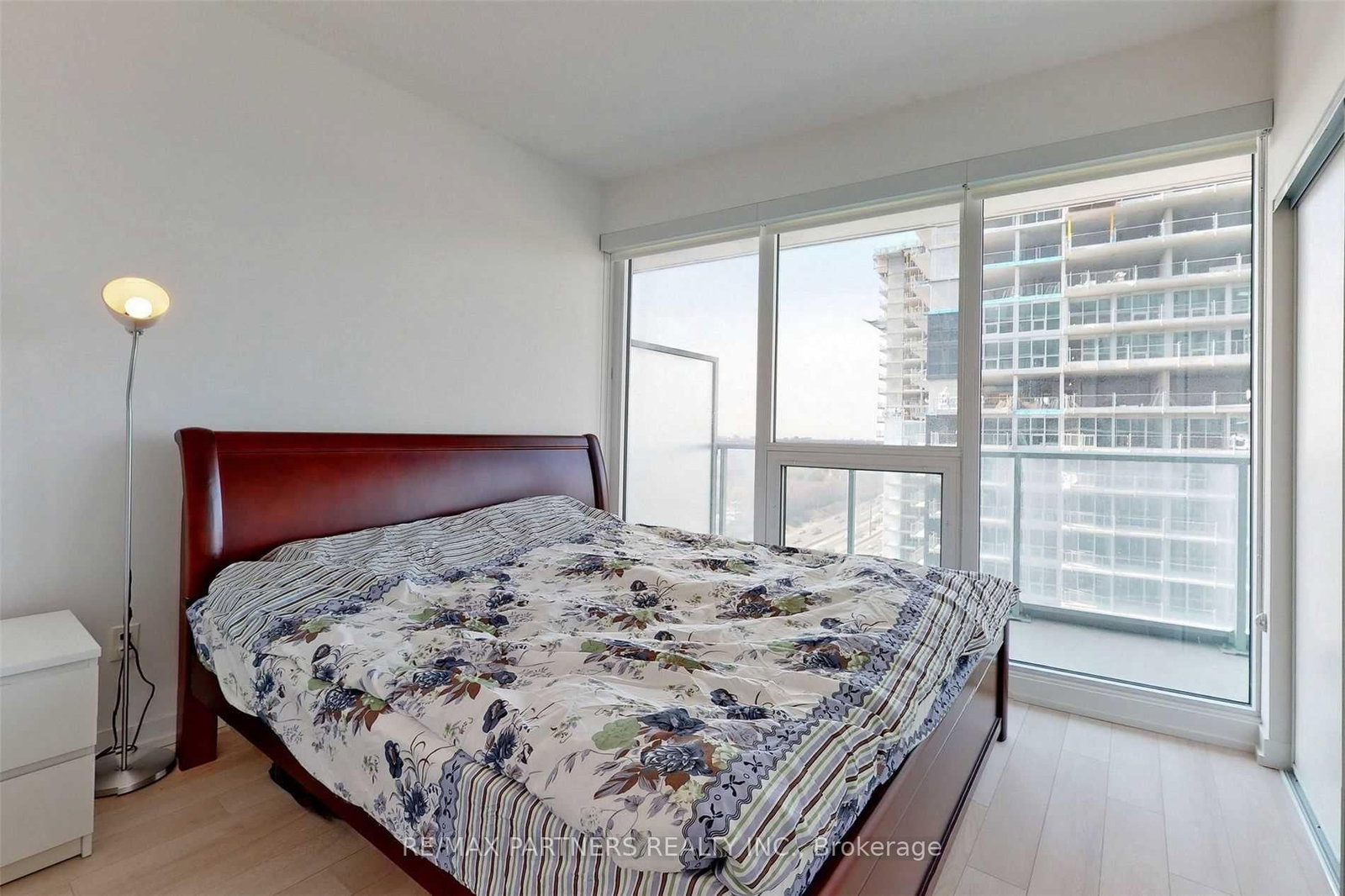 115 Mcmahon Drive, Unit 2501 - Photo 13