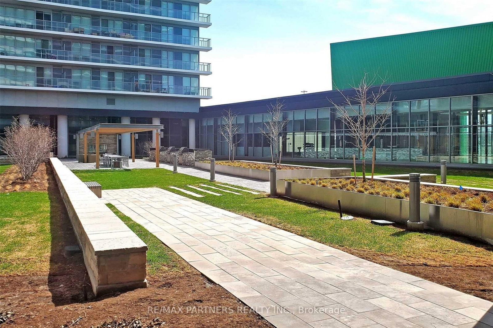 115 Mcmahon Drive, Unit 2501 - Photo 16