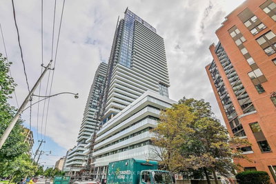 1005 - 161 Roehampton Ave | Toronto | Image
