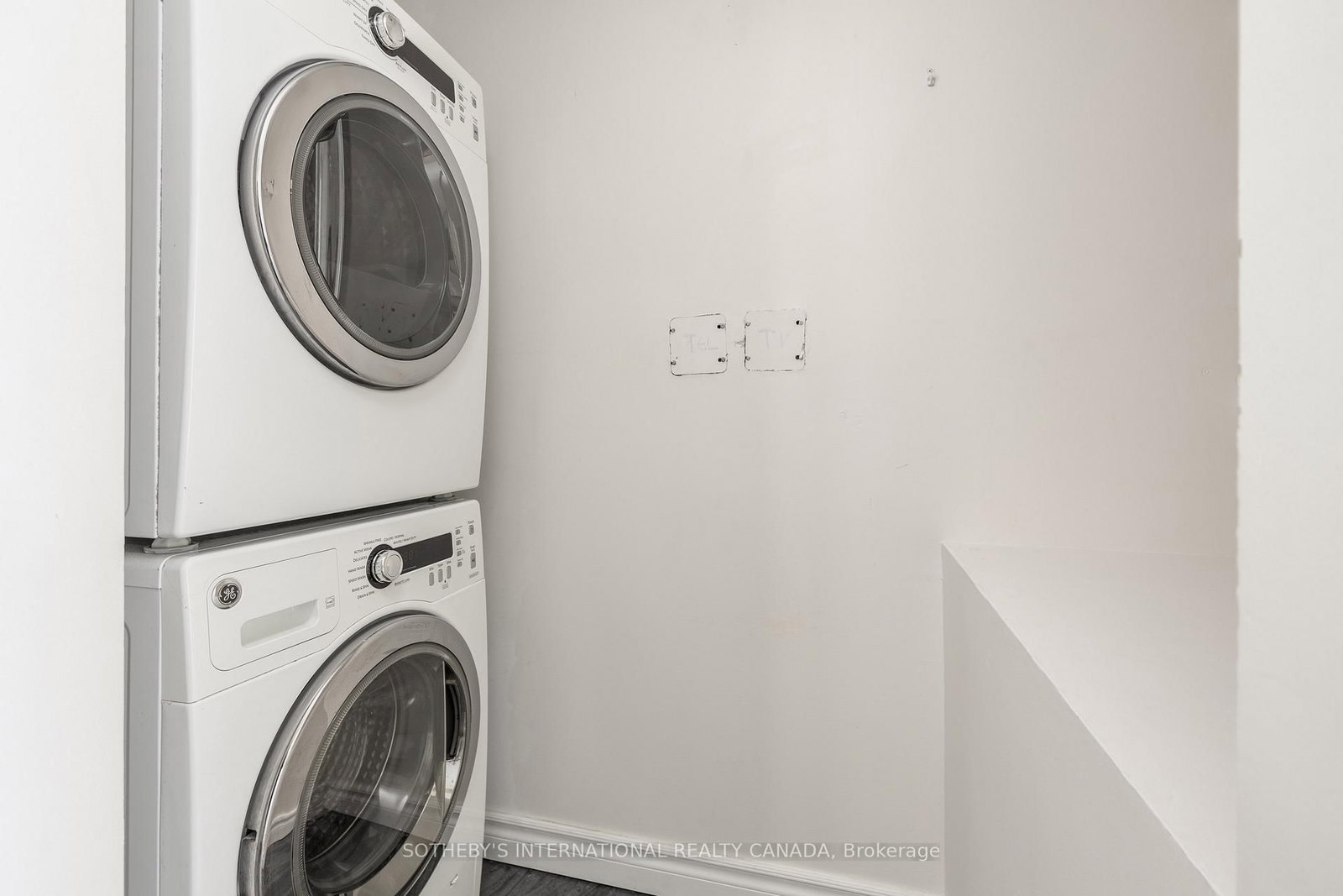 119 Merton Street, Unit 418 - Photo 13