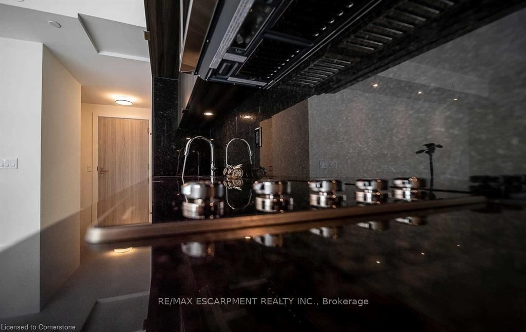 80 Vanauley Street, Unit 120 - Photo 6