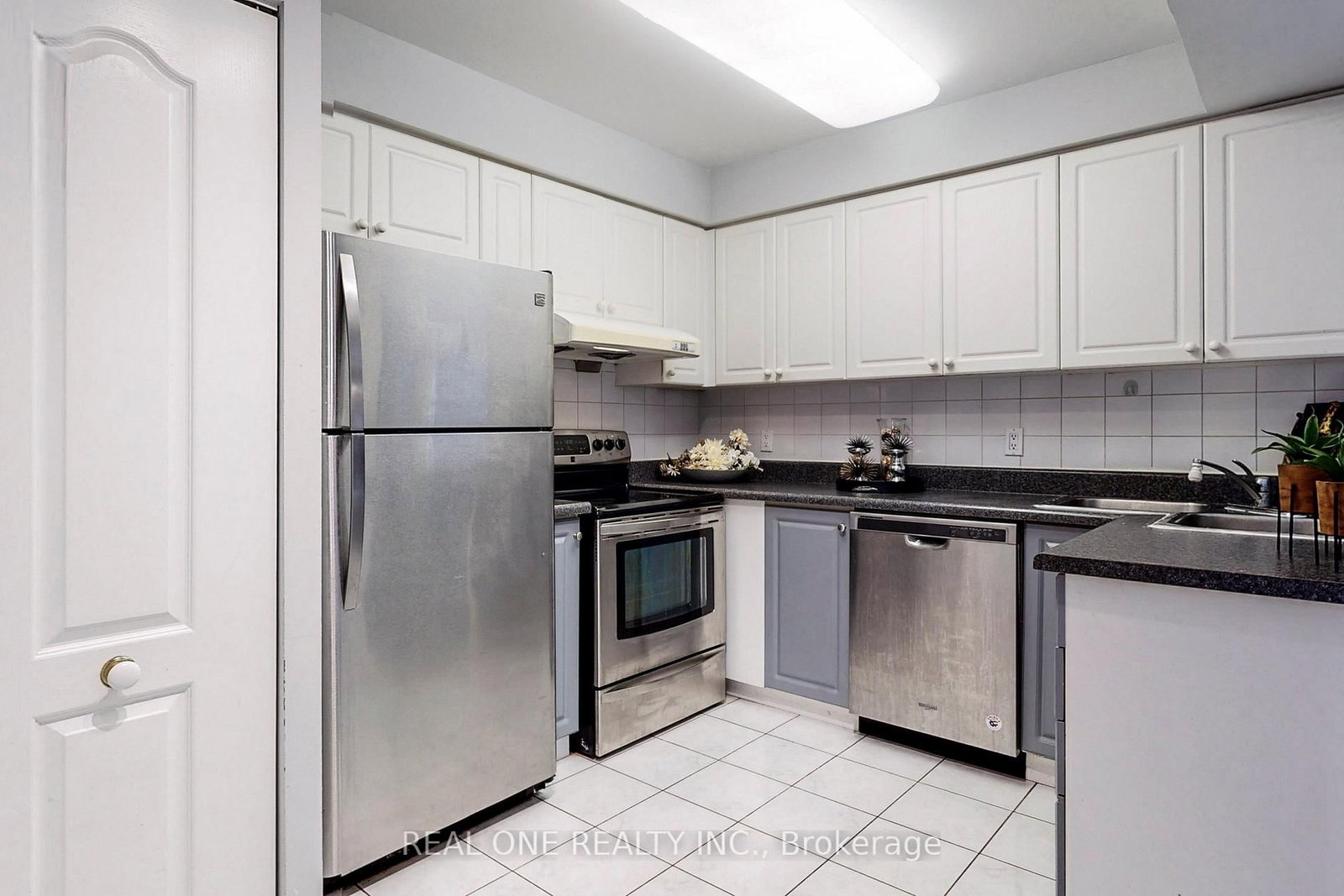 88 Grandview Way, Unit 1203 - Photo 17