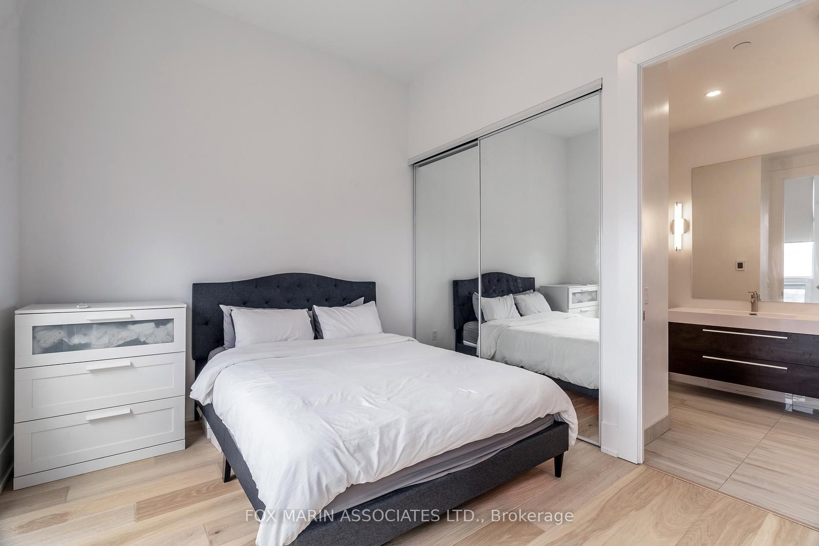 39 Roehampton Avenue, Unit 4604 - Photo 8