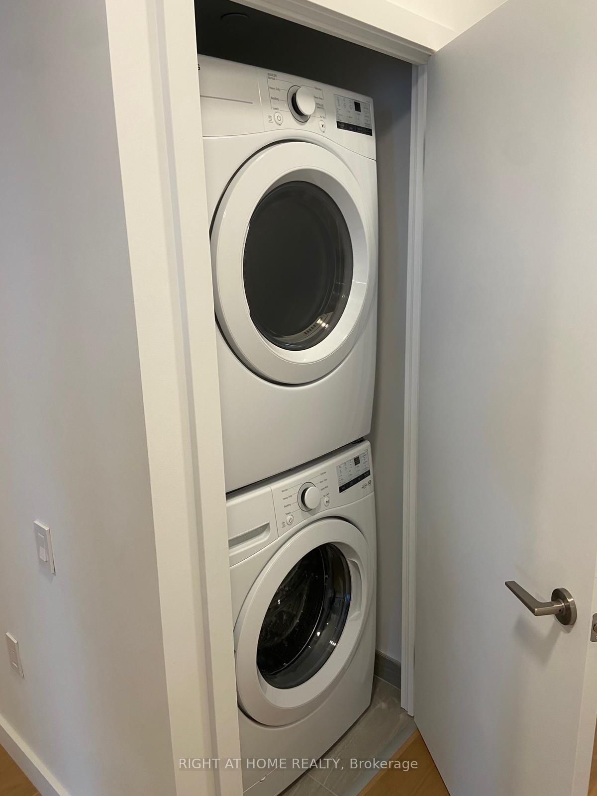 1720 Bayview Avenue, Unit 329 - Photo 14