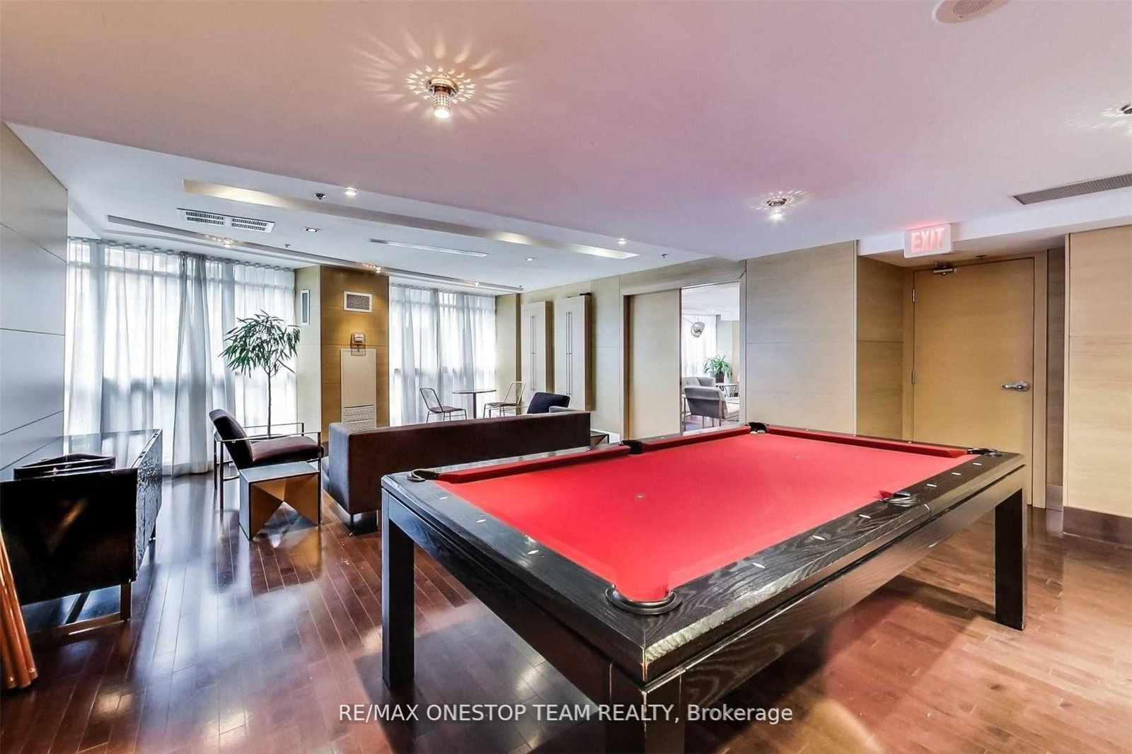 21 Carlton Street, Unit 406 - Photo 20