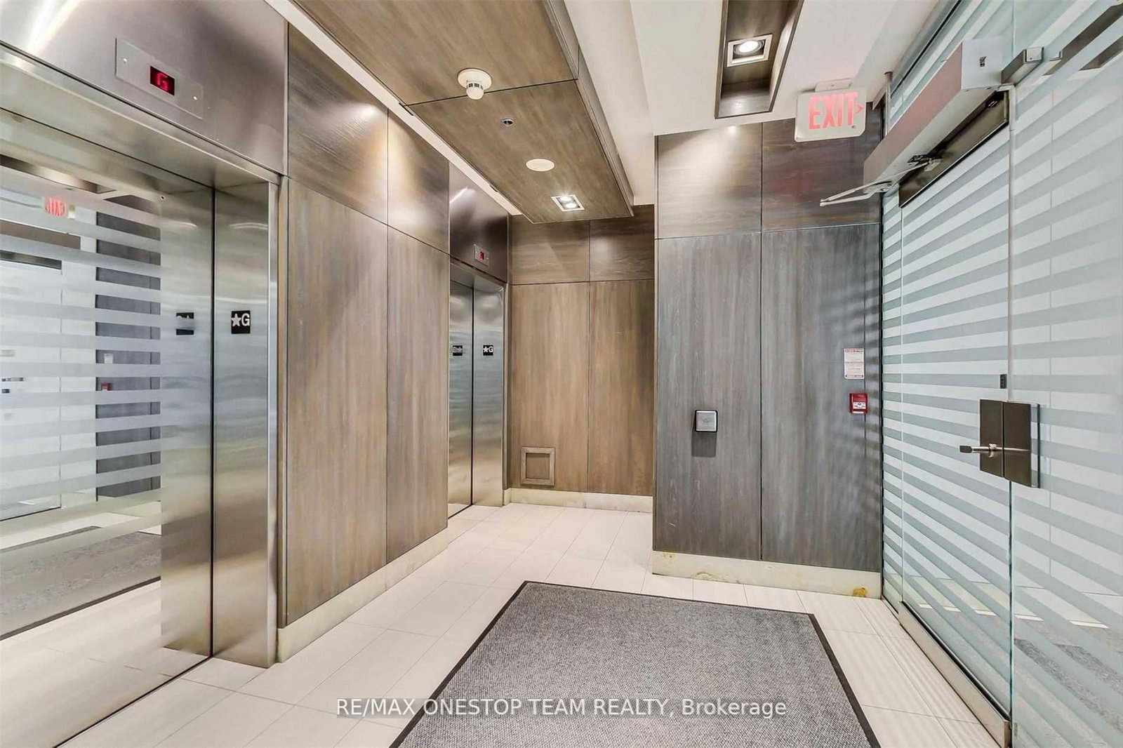 21 Carlton Street, Unit 406 - Photo 3