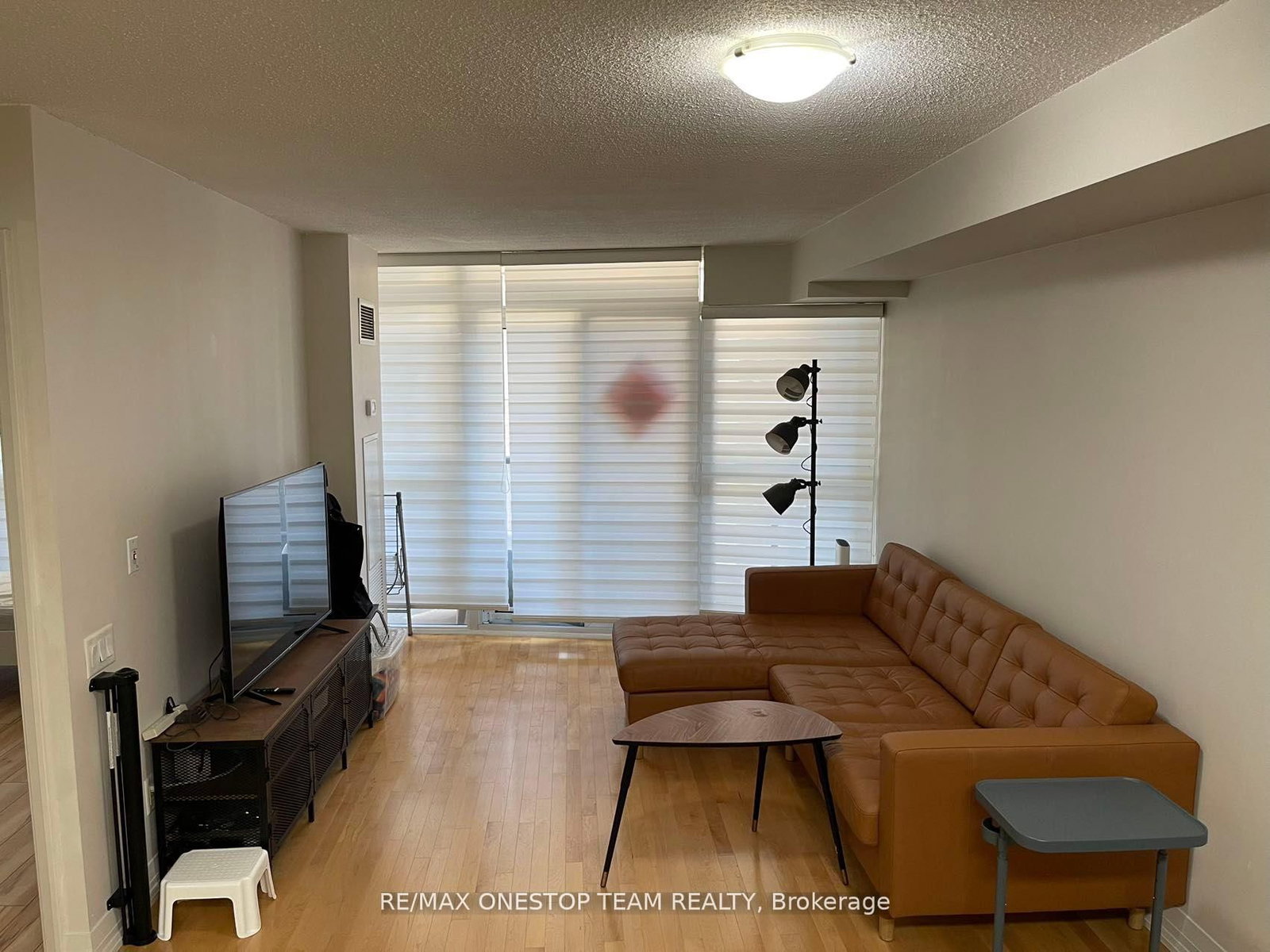 21 Carlton Street, Unit 406 - Photo 5