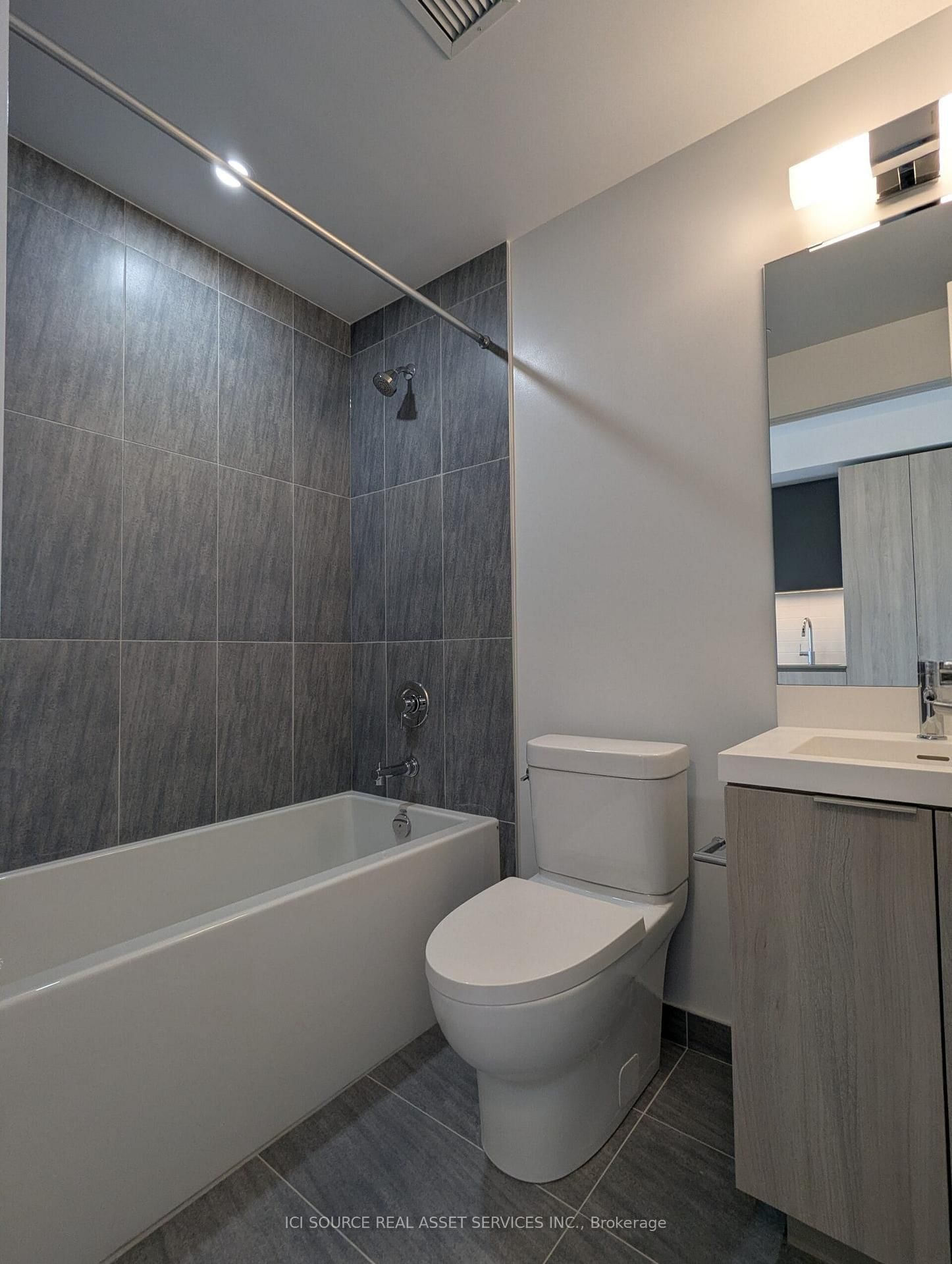 5858 Yonge Street, Unit 2412 - Photo 6