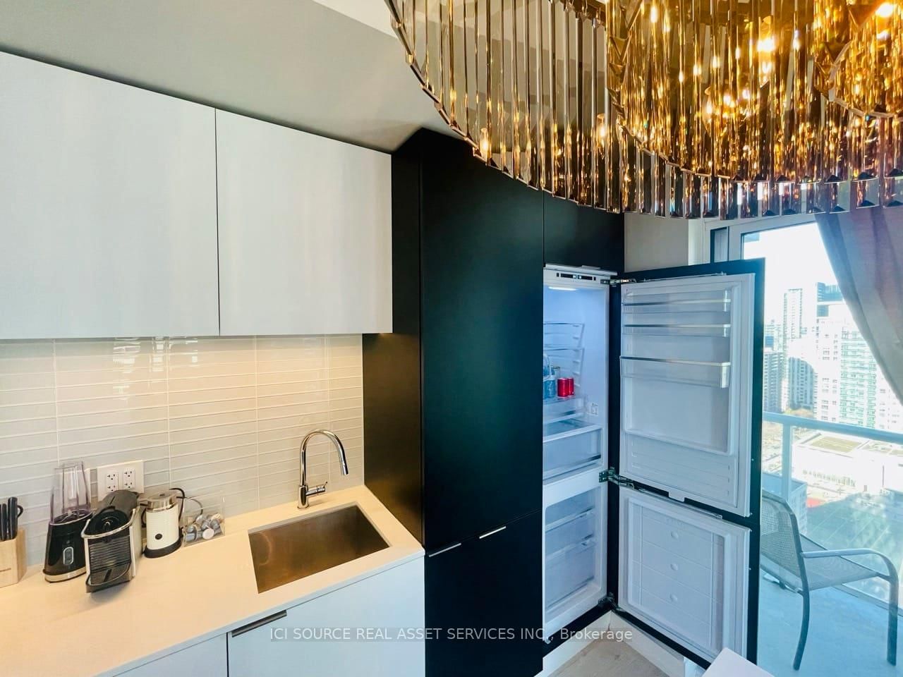 33 Helendale Avenue, Unit 2206 - Photo 24